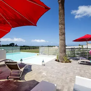 2* Bed & Breakfast La Rocca Scavata